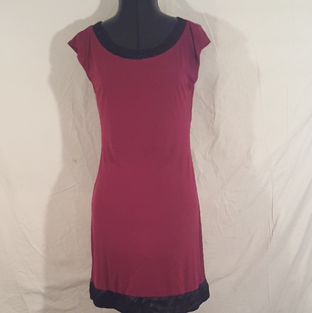 Sexy Red Wine Stretchy Dress Black Scoop Neck